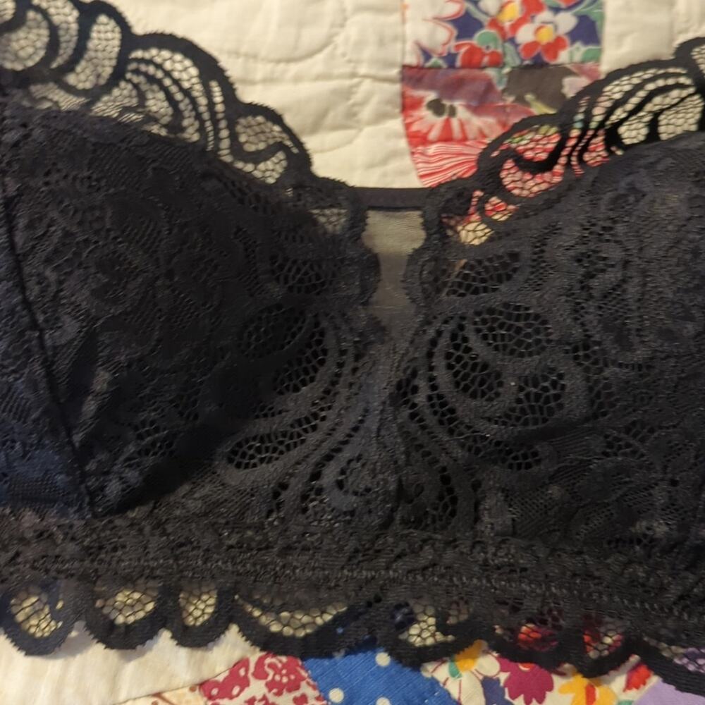 Bali Black Lace Convertible Back No Wire Padded Bra Women's Sz XL - Picture 5 of 9